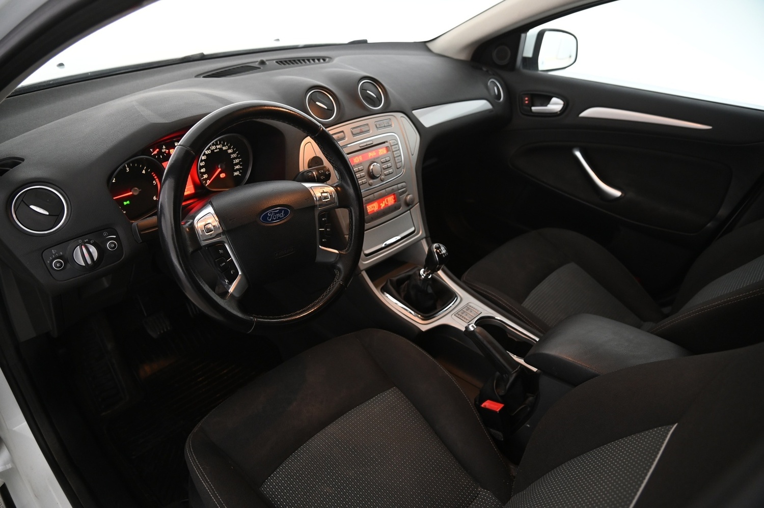 Ford Mondeo vaihtoauto