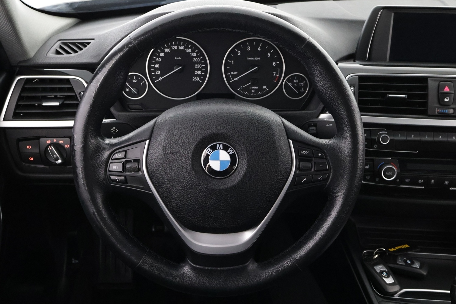 BMW 320 vaihtoauto