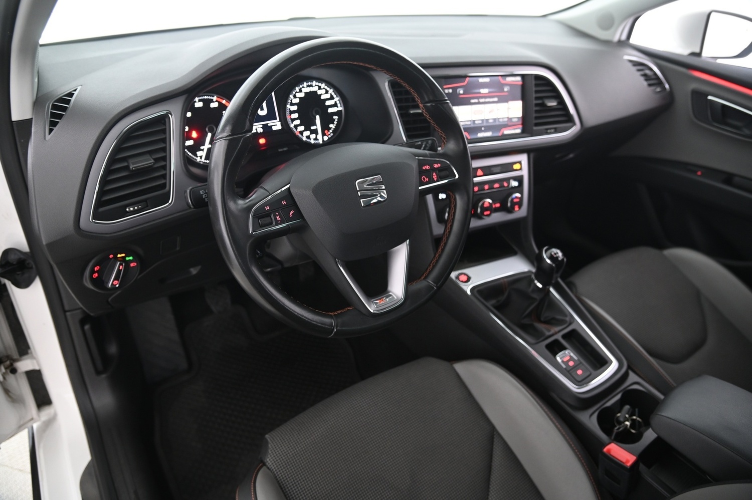 SEAT Leon X-Perience vaihtoauto