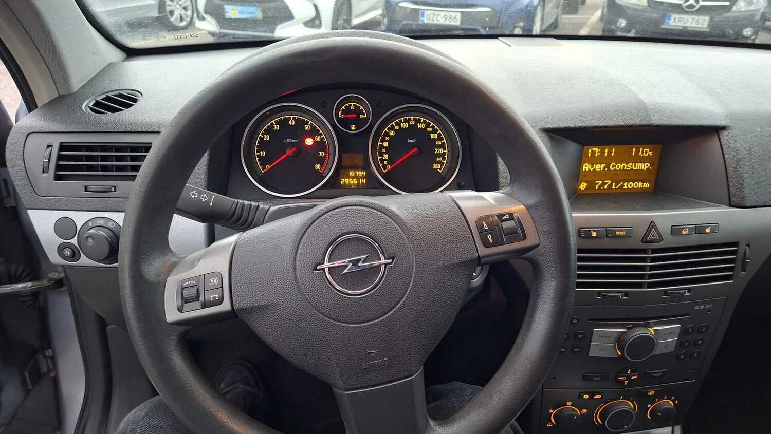 Opel Astra vaihtoauto
