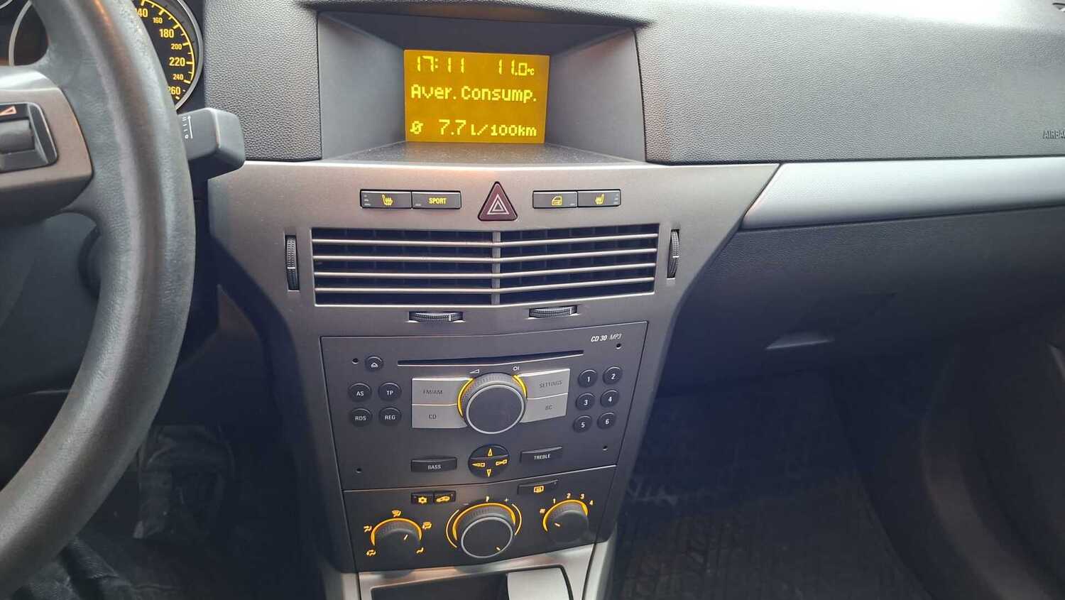 Opel Astra vaihtoauto