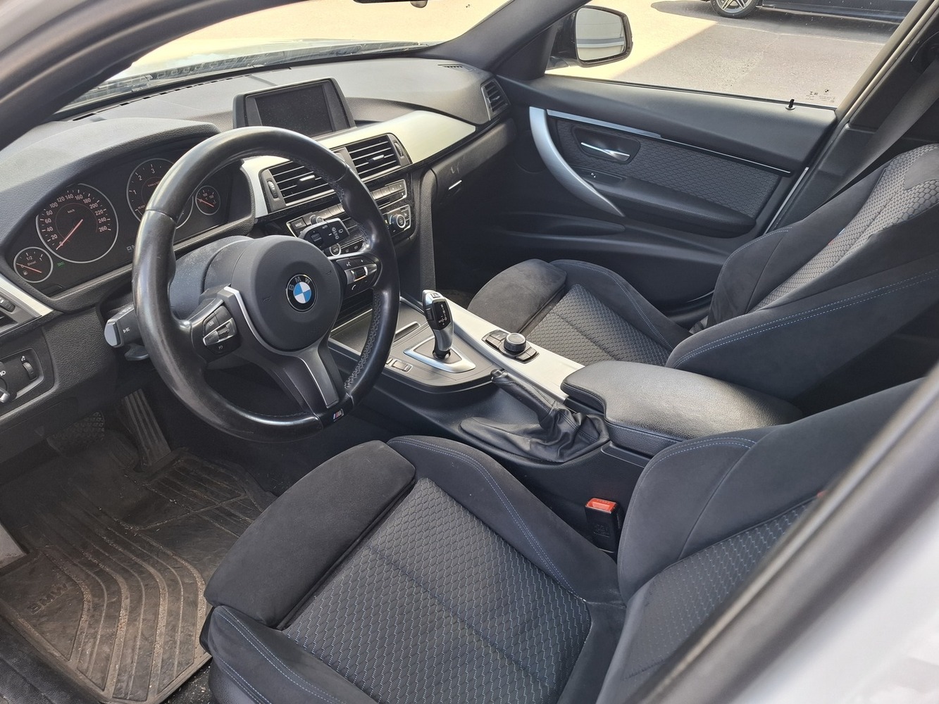 BMW 320 vaihtoauto