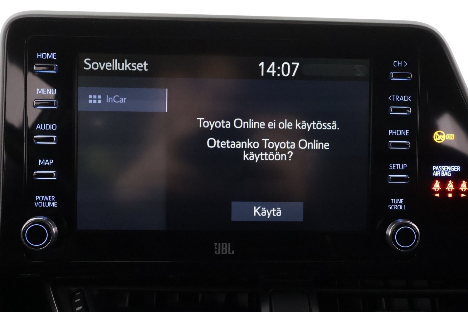 Toyota C-HR vaihtoauto