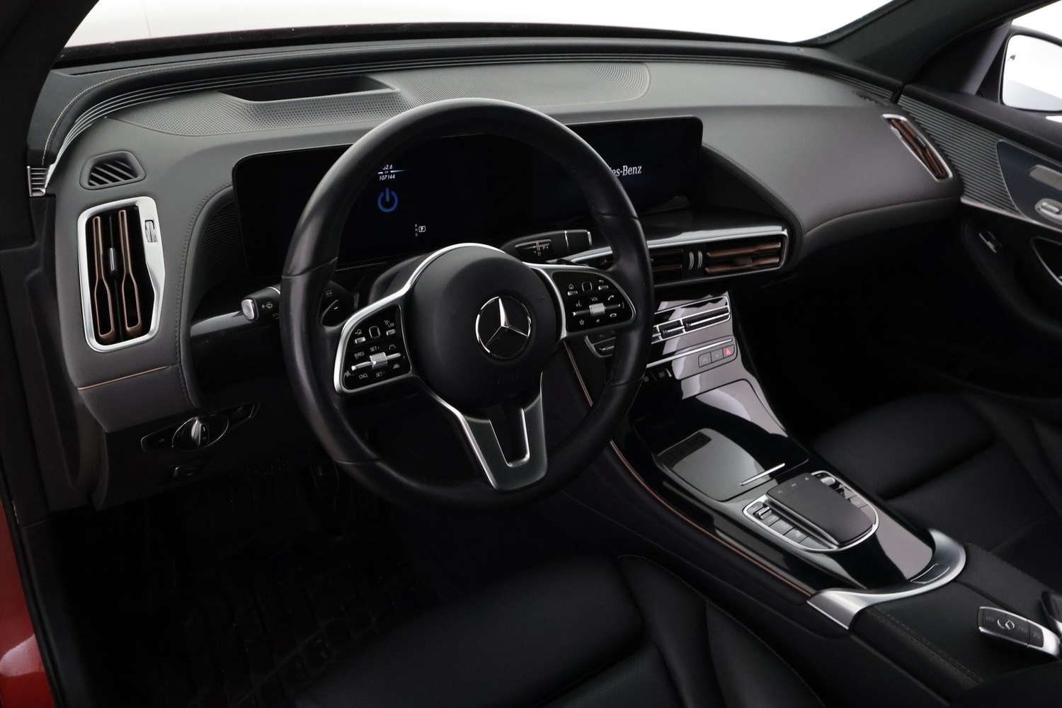 Mercedes-Benz EQC vaihtoauto