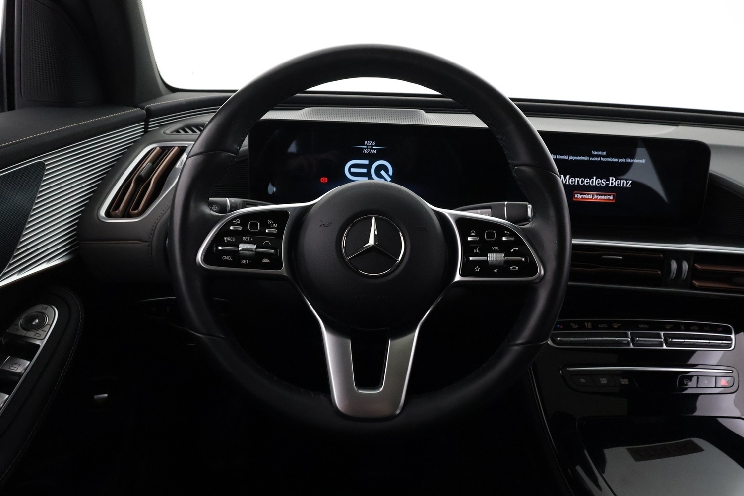 Mercedes-Benz EQC vaihtoauto