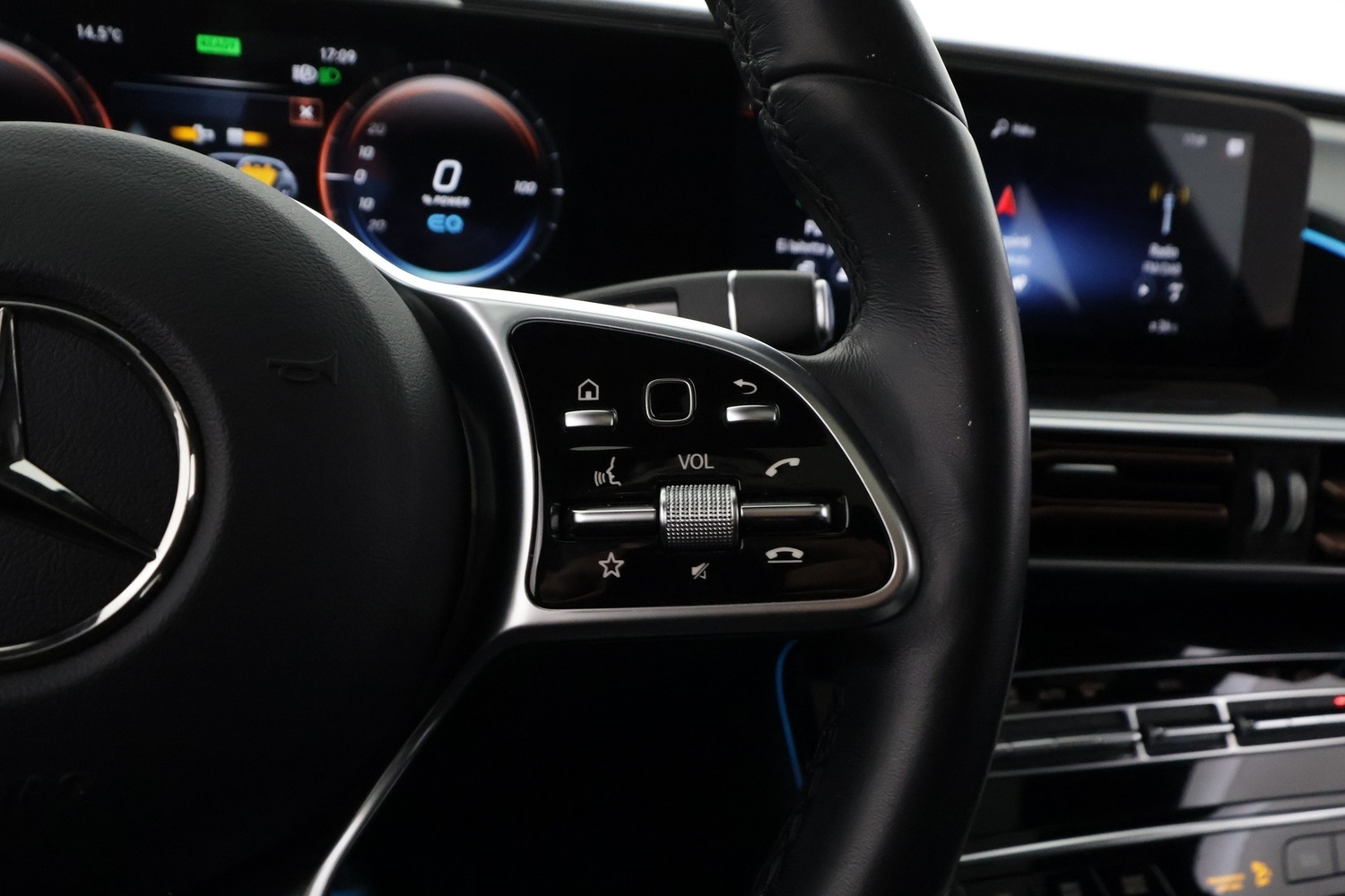 Mercedes-Benz EQC vaihtoauto