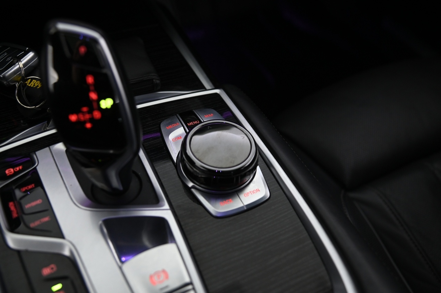 BMW 745 vaihtoauto