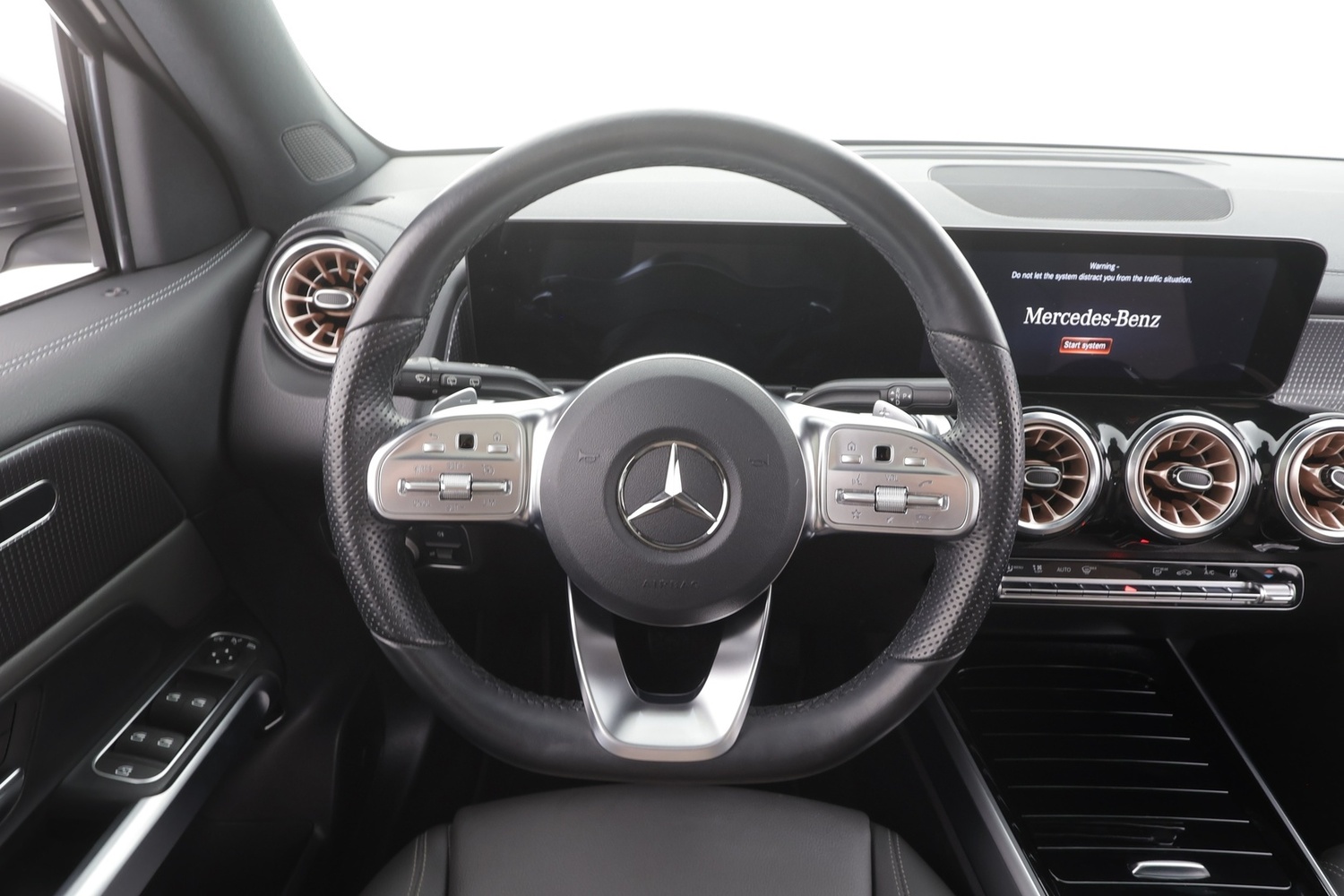 Mercedes-Benz EQB vaihtoauto
