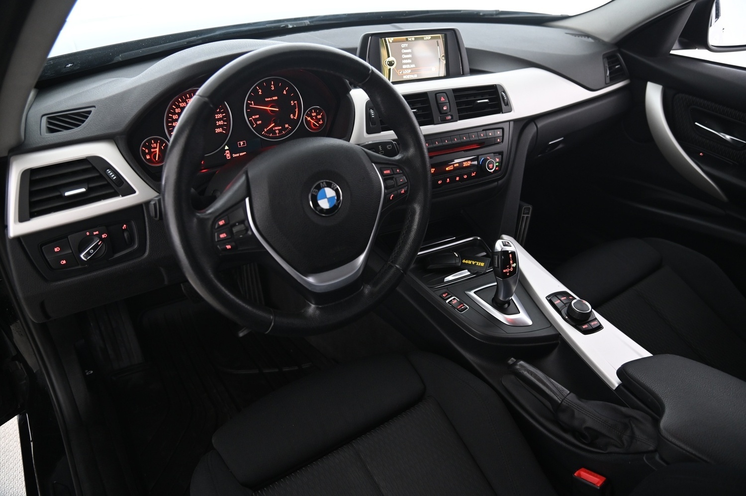 BMW 320 vaihtoauto