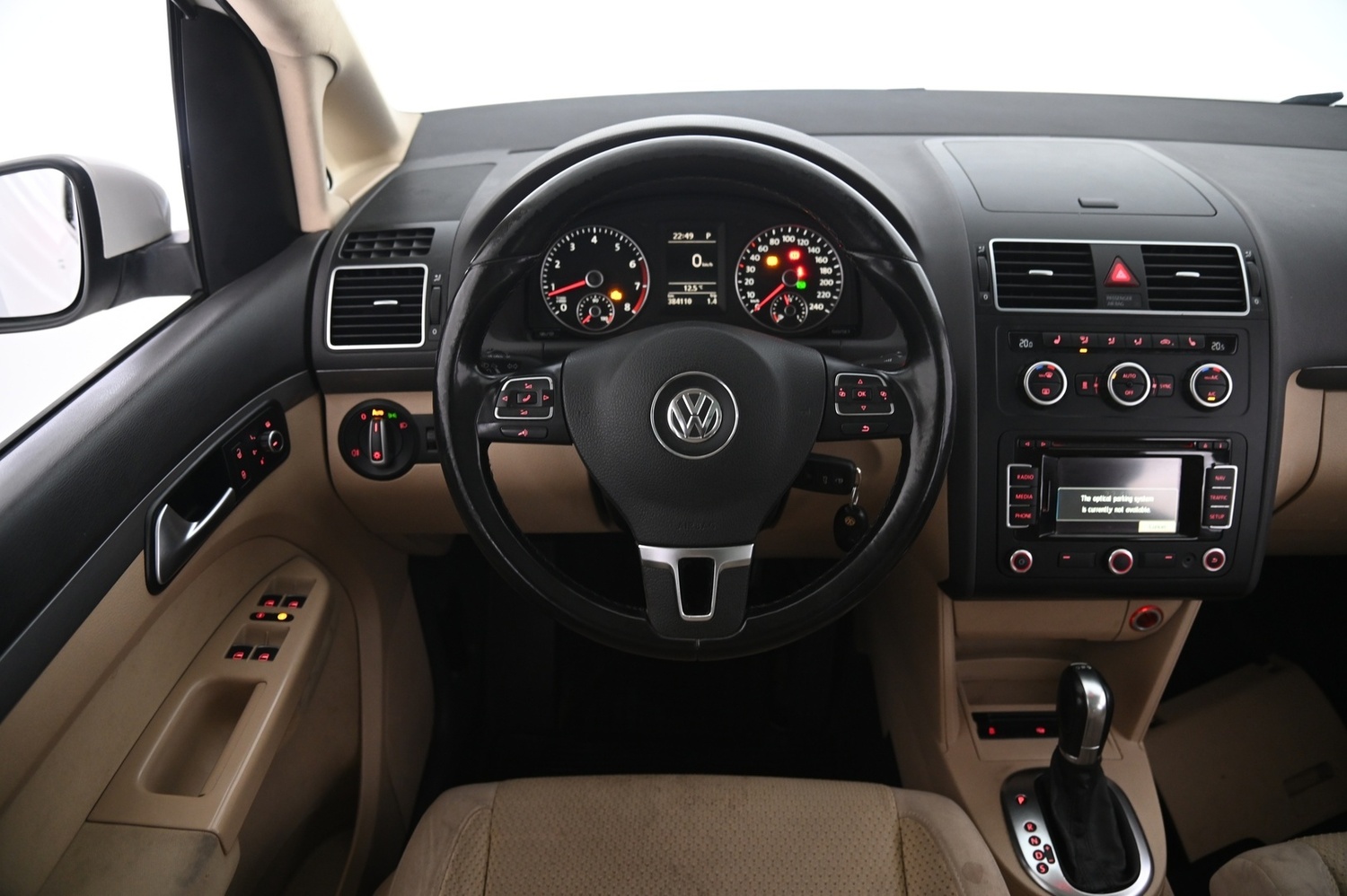 Volkswagen Touran vaihtoauto
