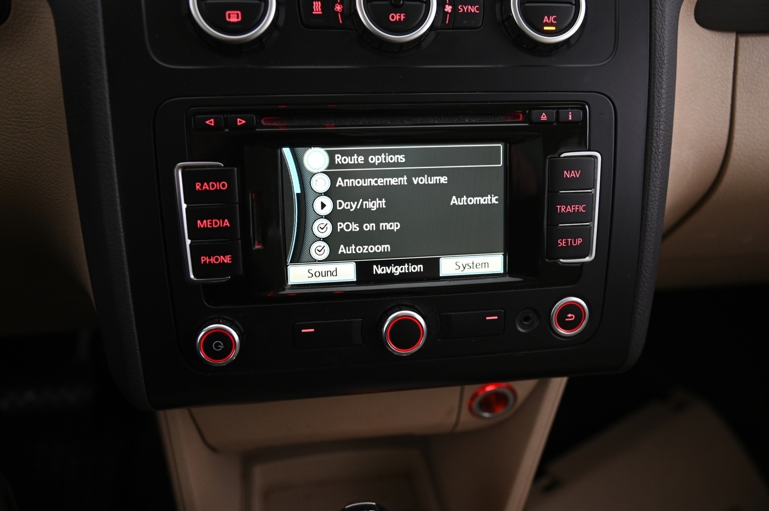 Volkswagen Touran vaihtoauto