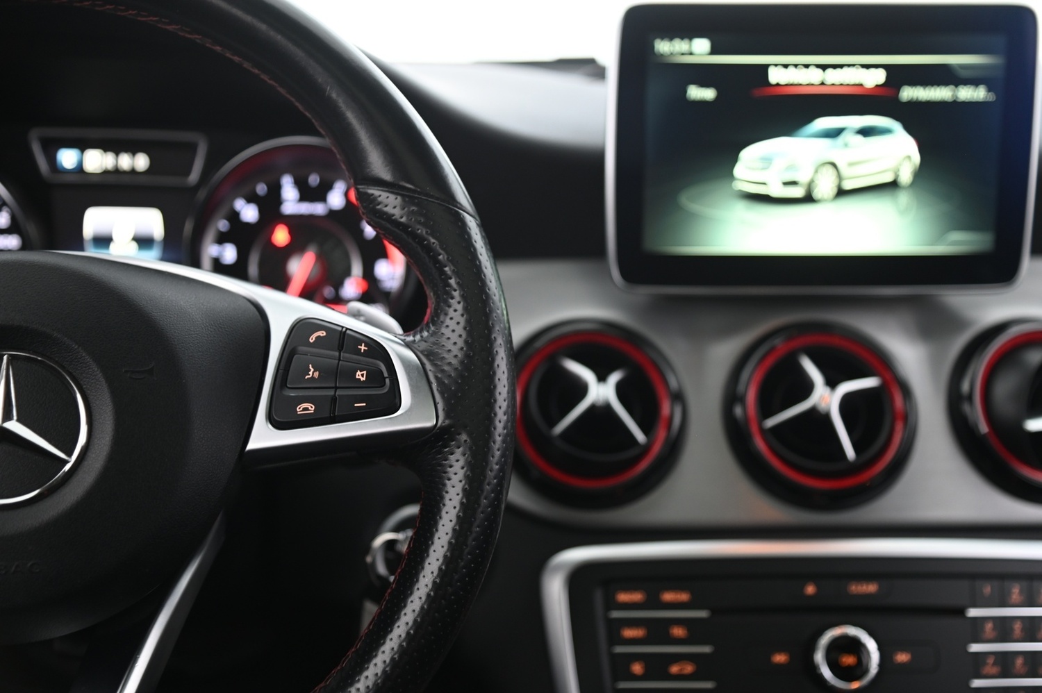 Mercedes-Benz GLA vaihtoauto