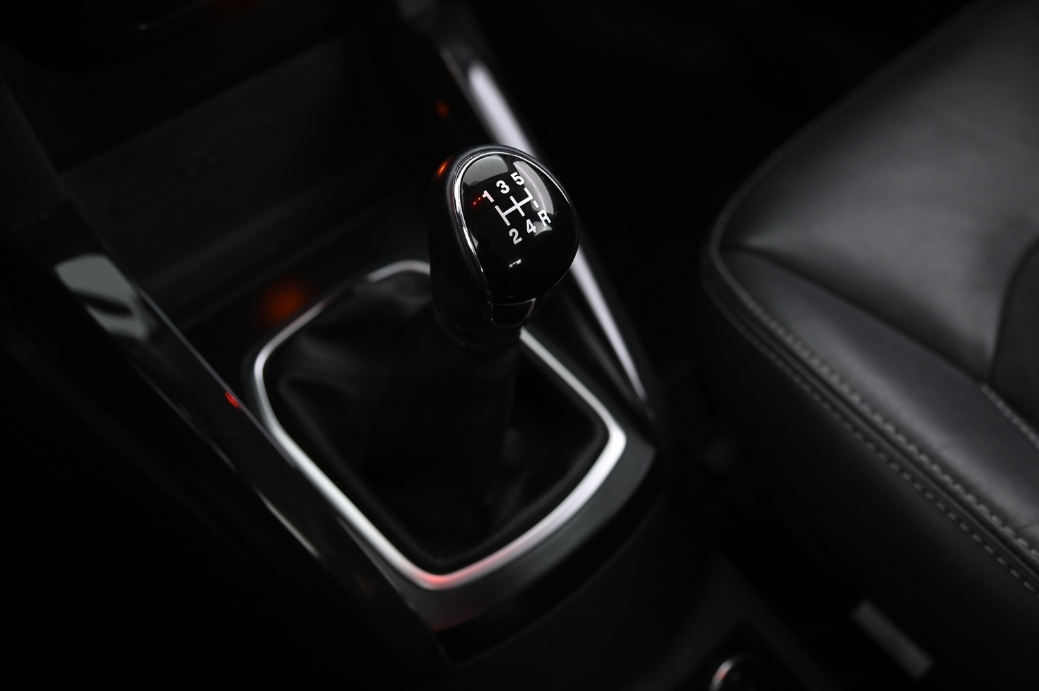 Ford Ecosport vaihtoauto
