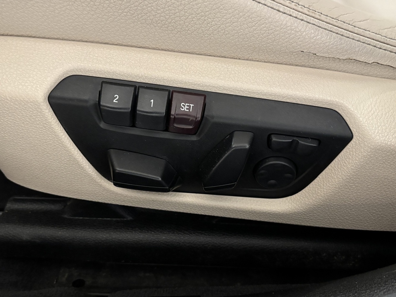 BMW 3.3 vaihtoauto