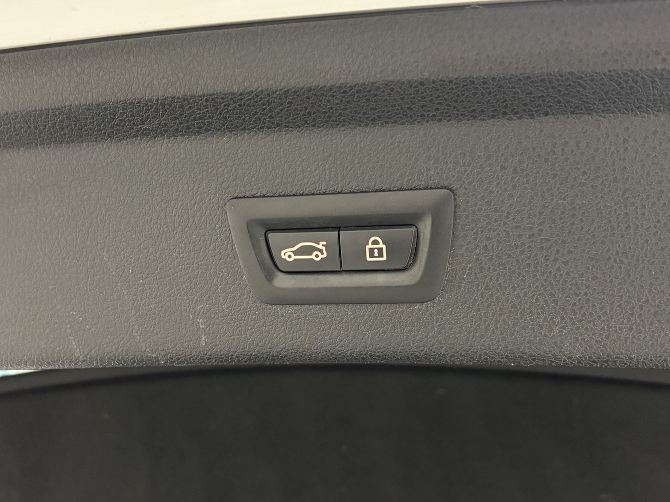 BMW 3.3 vaihtoauto