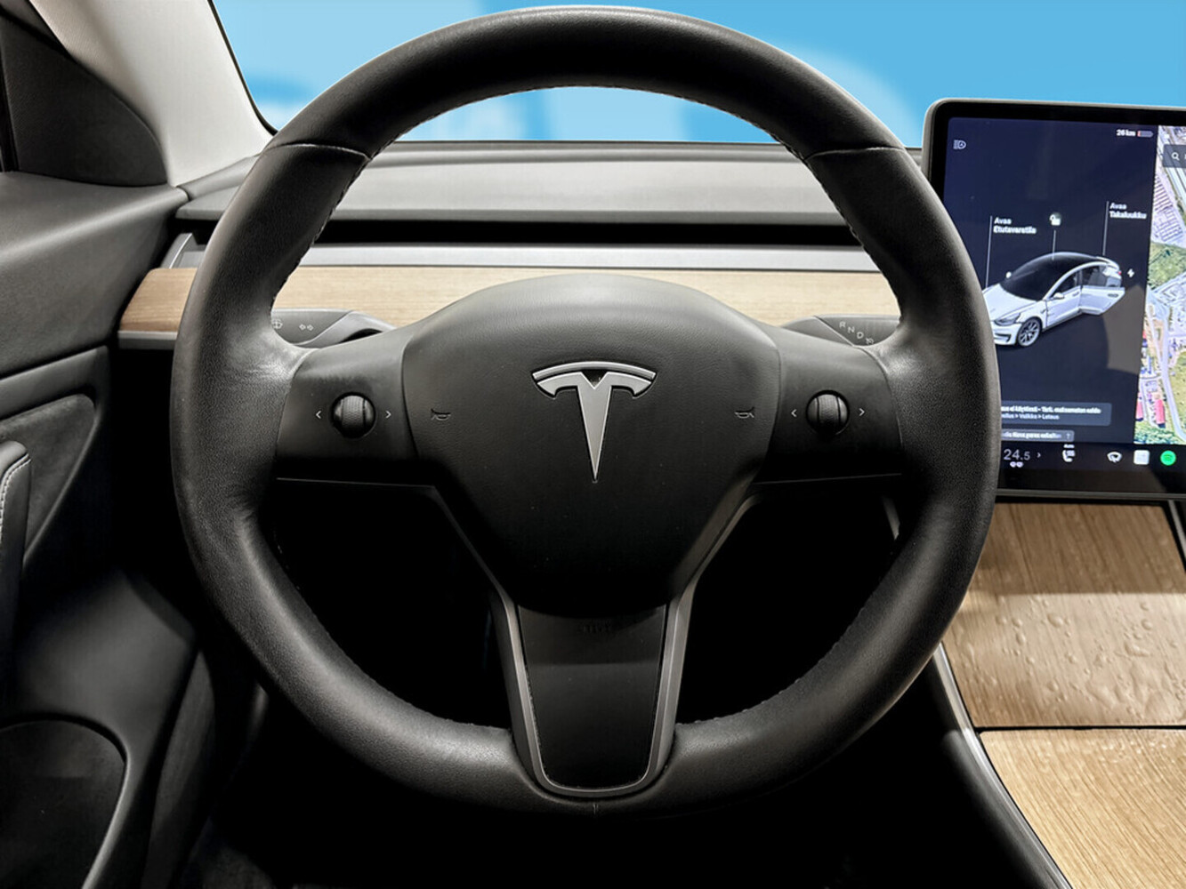 Tesla Model 3 vaihtoauto