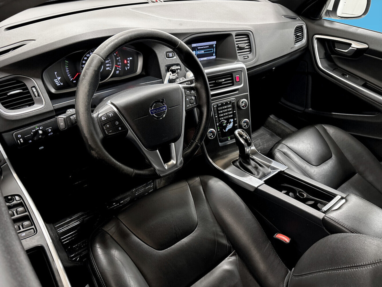Volvo V60 vaihtoauto