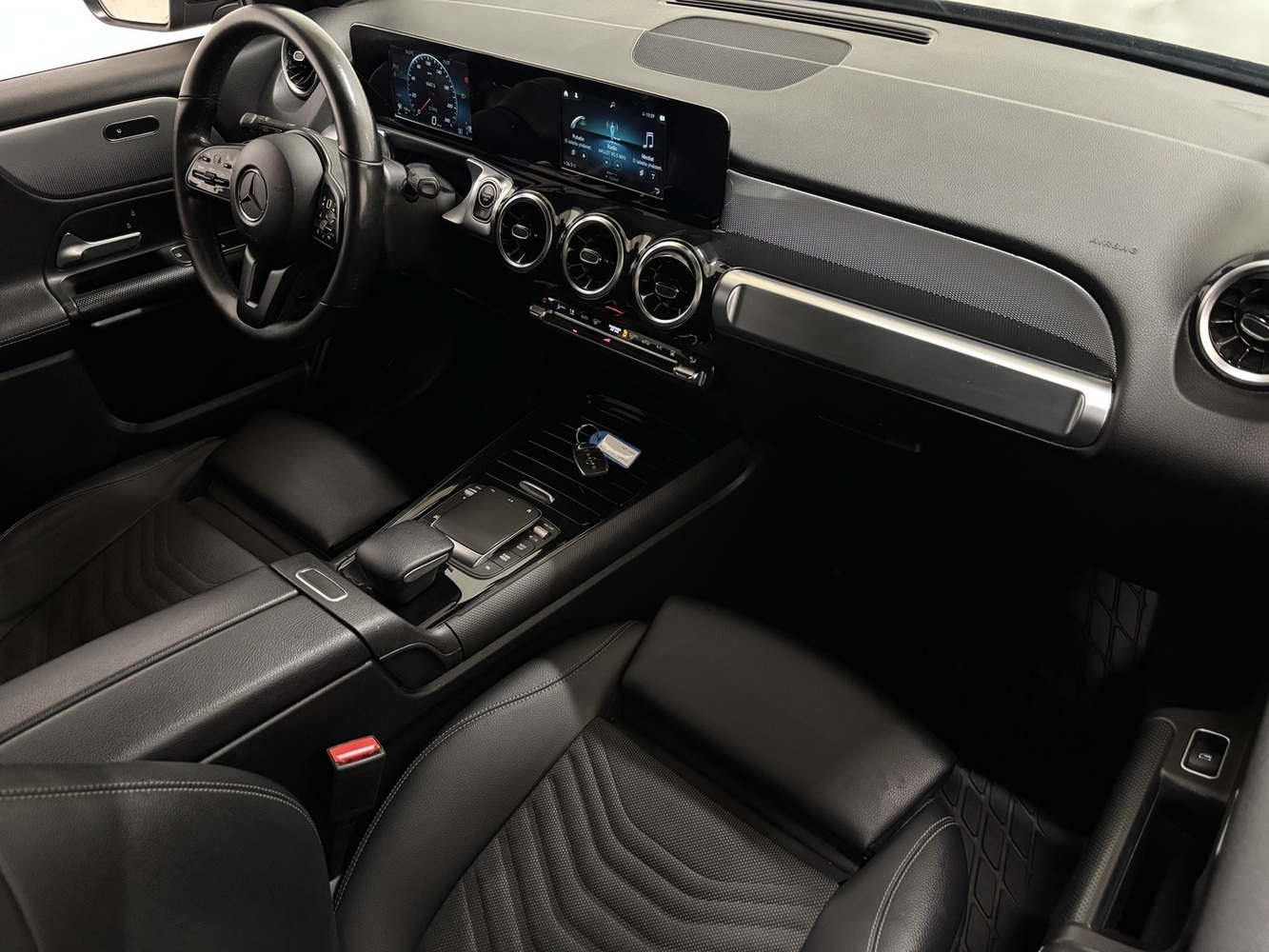 Mercedes-Benz GLB vaihtoauto