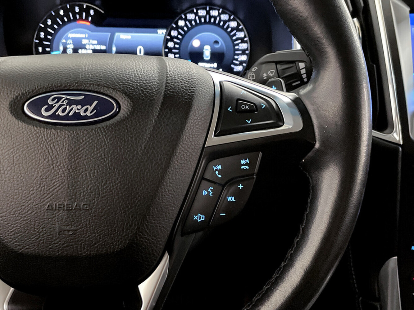 Ford Edge vaihtoauto