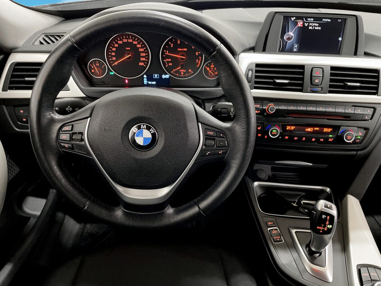 BMW 320 vaihtoauto