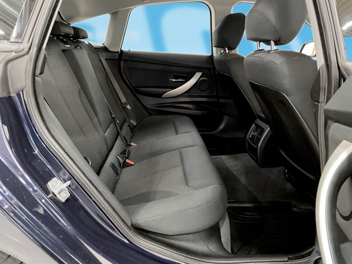 BMW 320 vaihtoauto