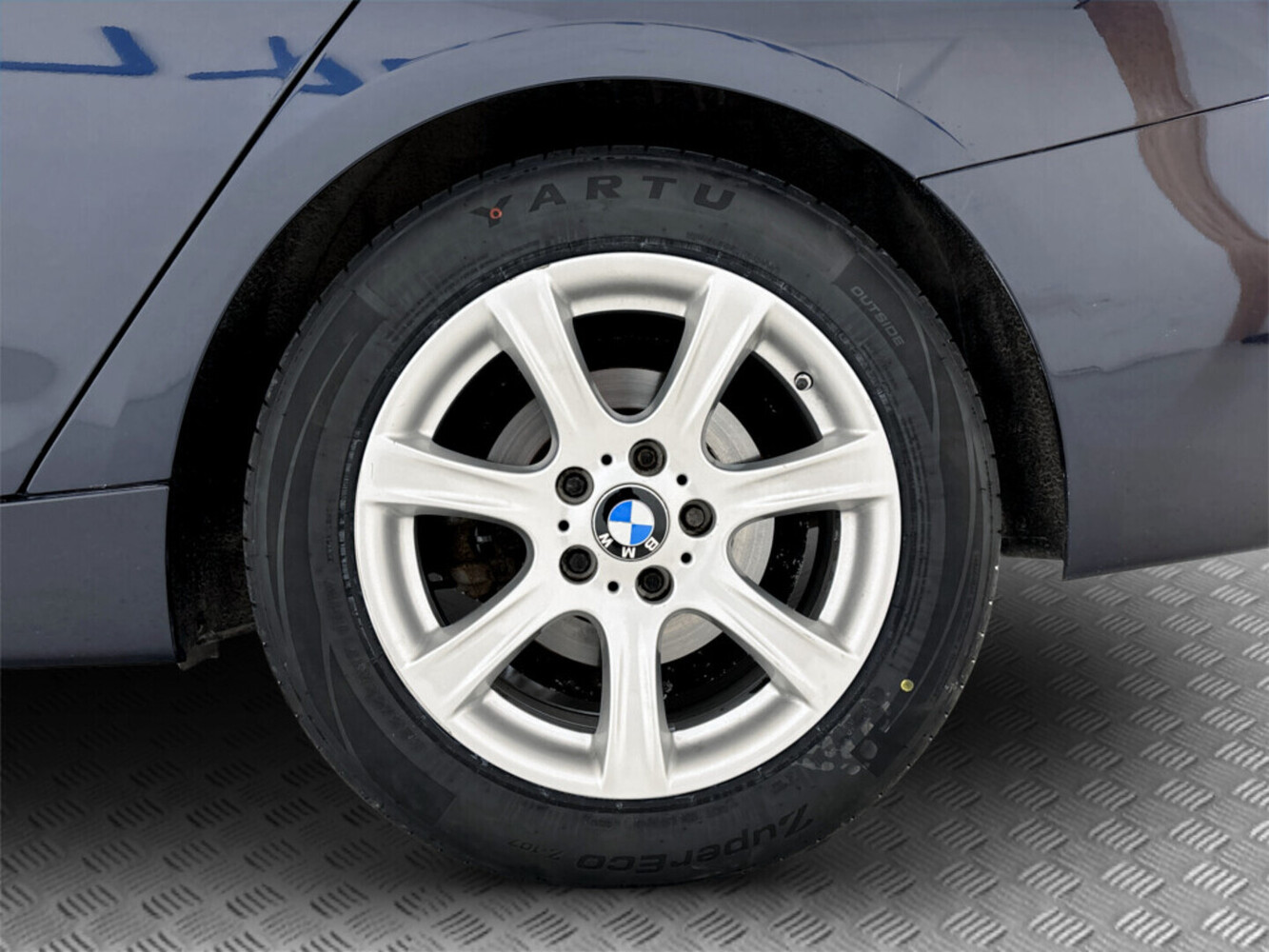 BMW 320 vaihtoauto