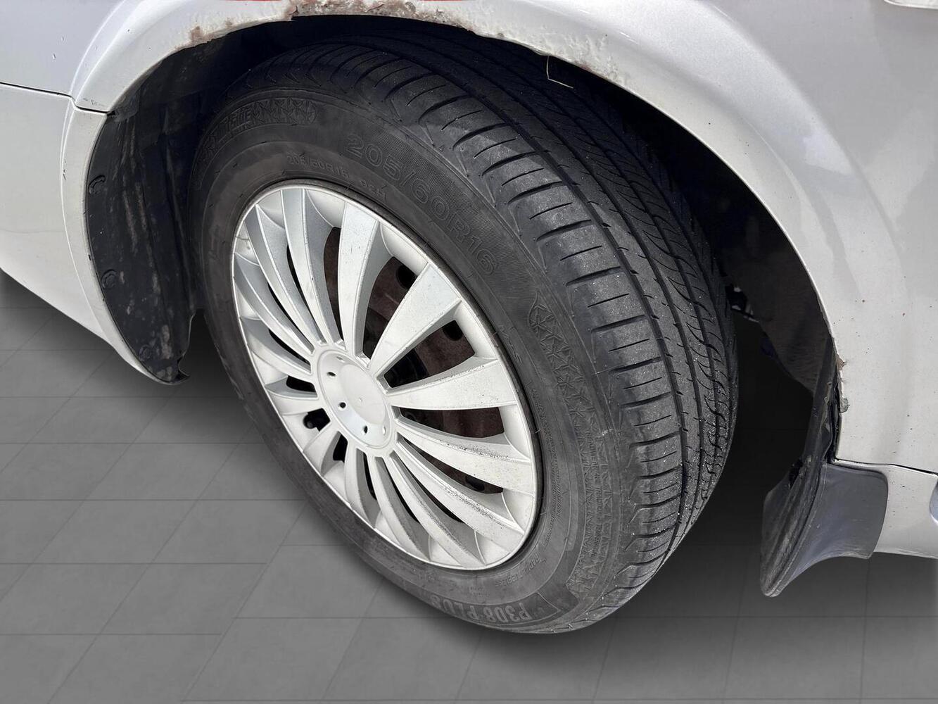 Nissan Primera vaihtoauto