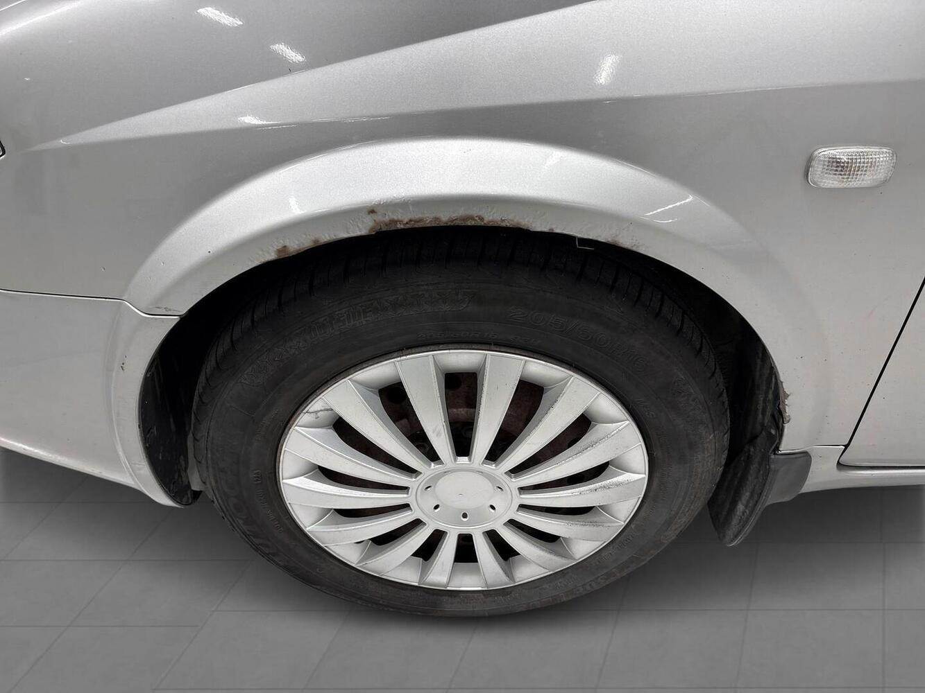 Nissan Primera vaihtoauto