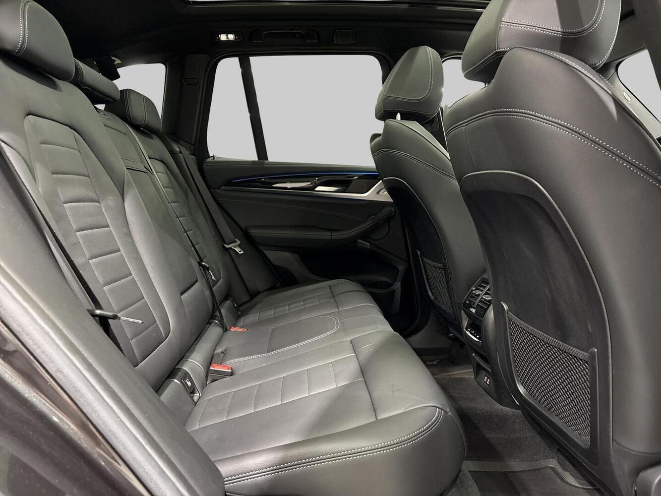 BMW iX3 vaihtoauto