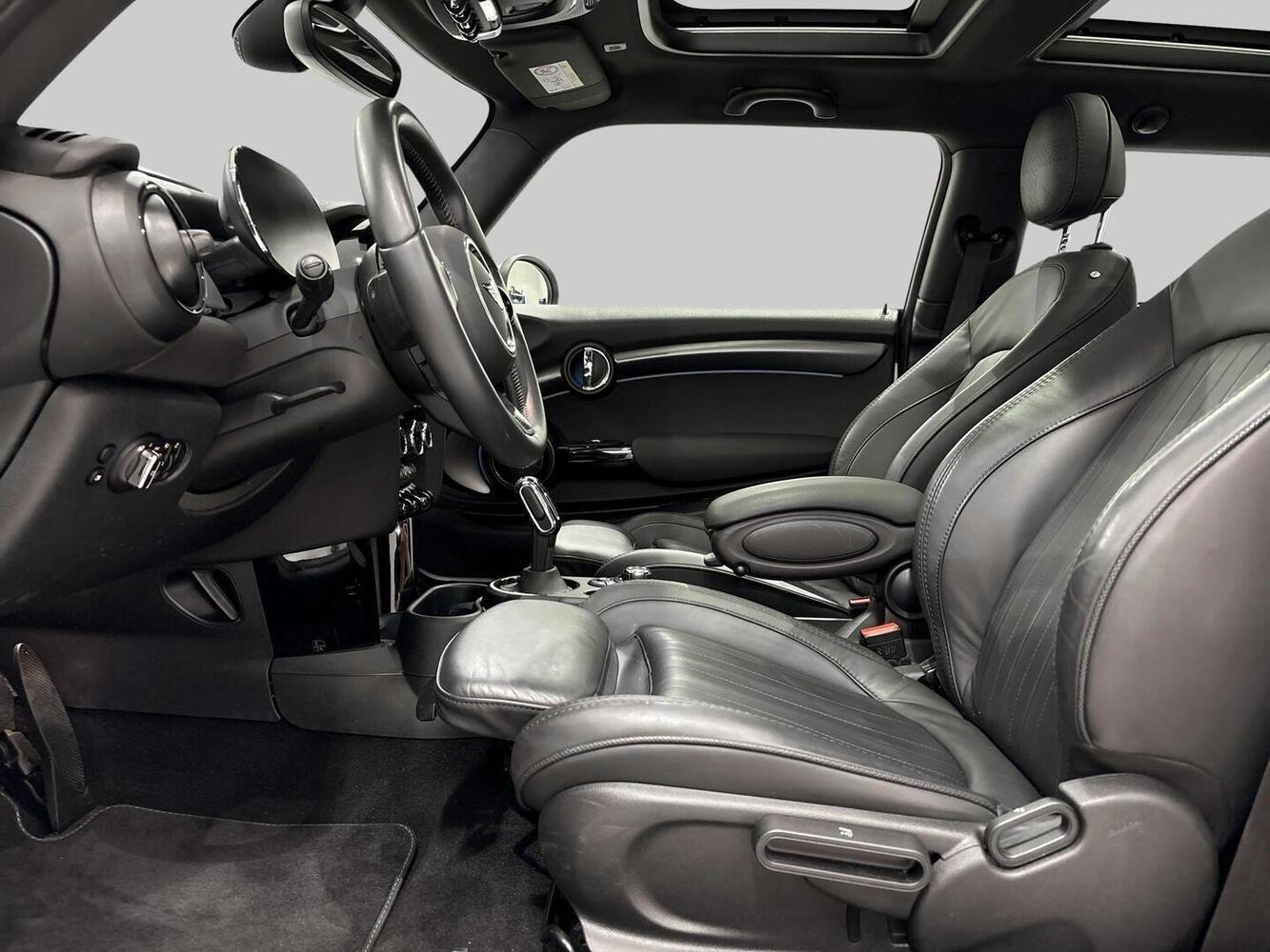 Mini Hatchback vaihtoauto