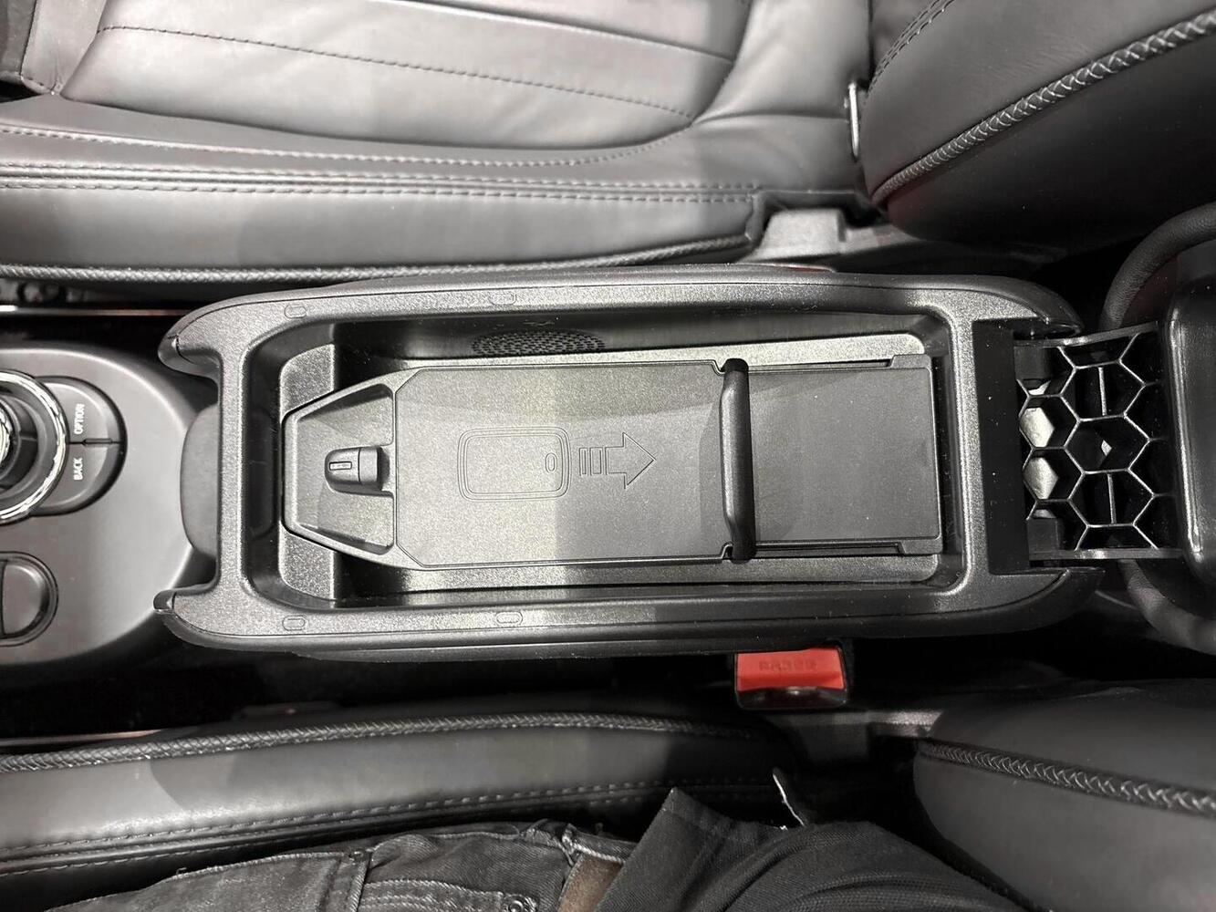 Mini Hatchback vaihtoauto
