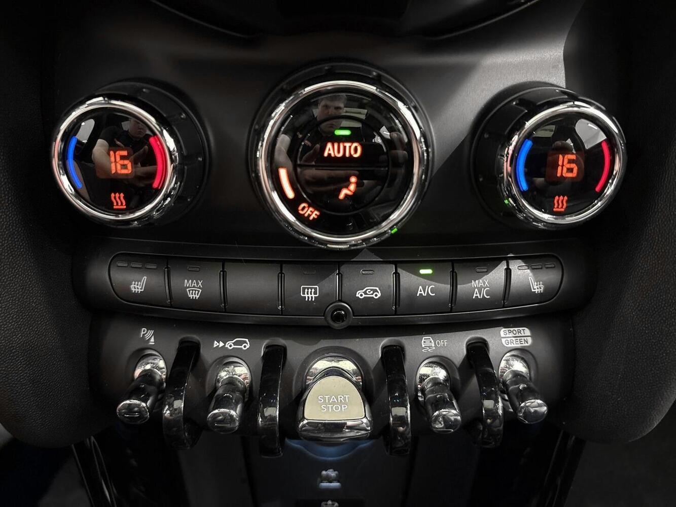Mini Hatchback vaihtoauto