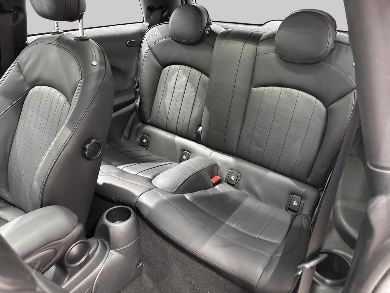 Mini Hatchback vaihtoauto