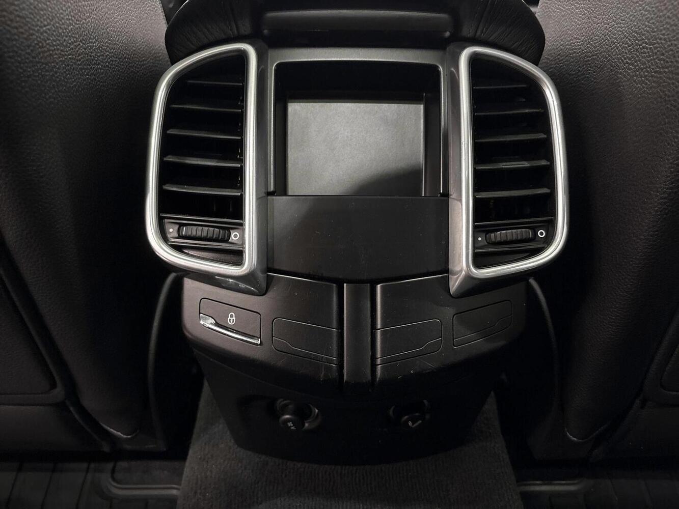 Porsche Cayenne vaihtoauto