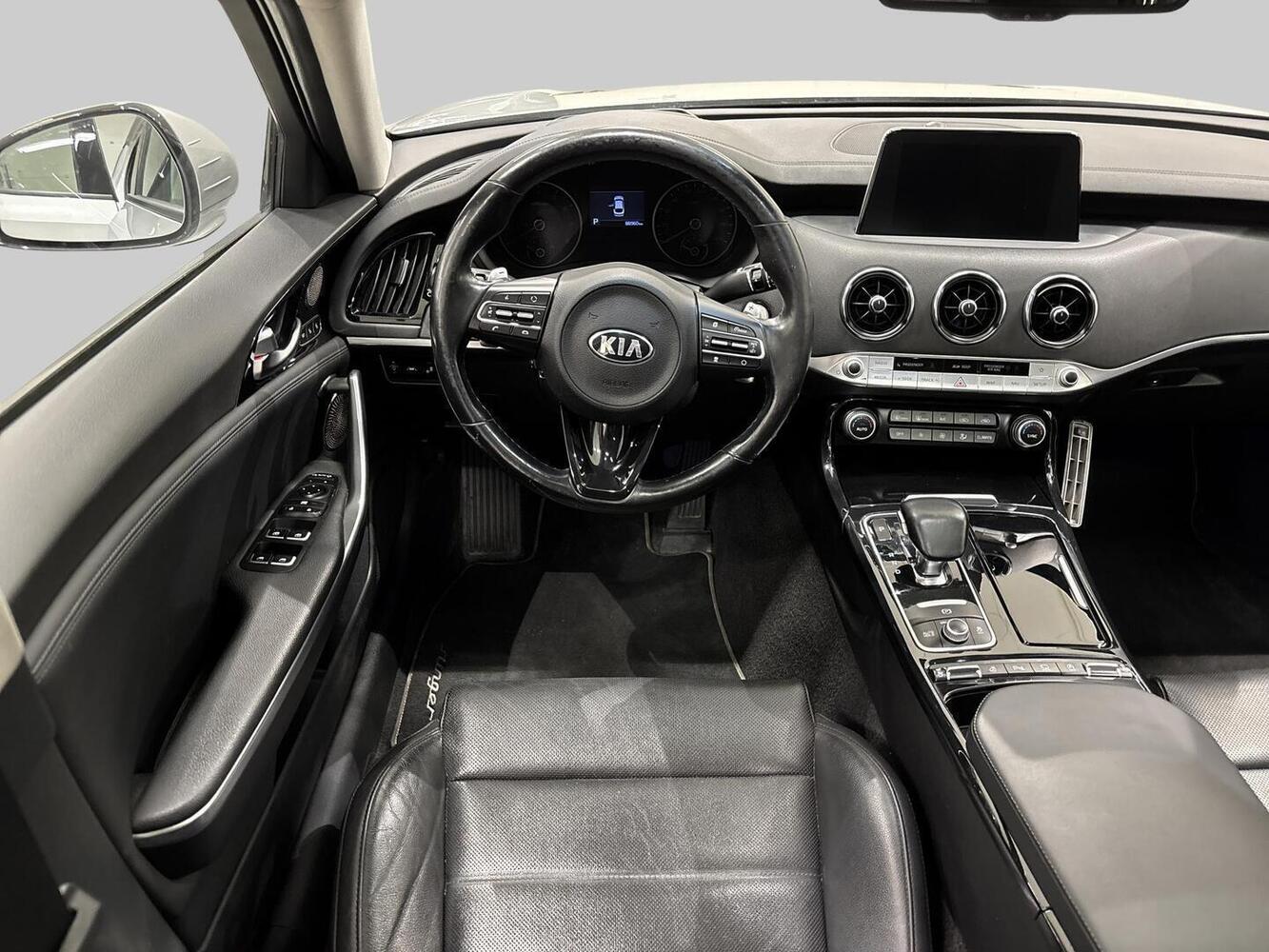 Kia Stinger vaihtoauto