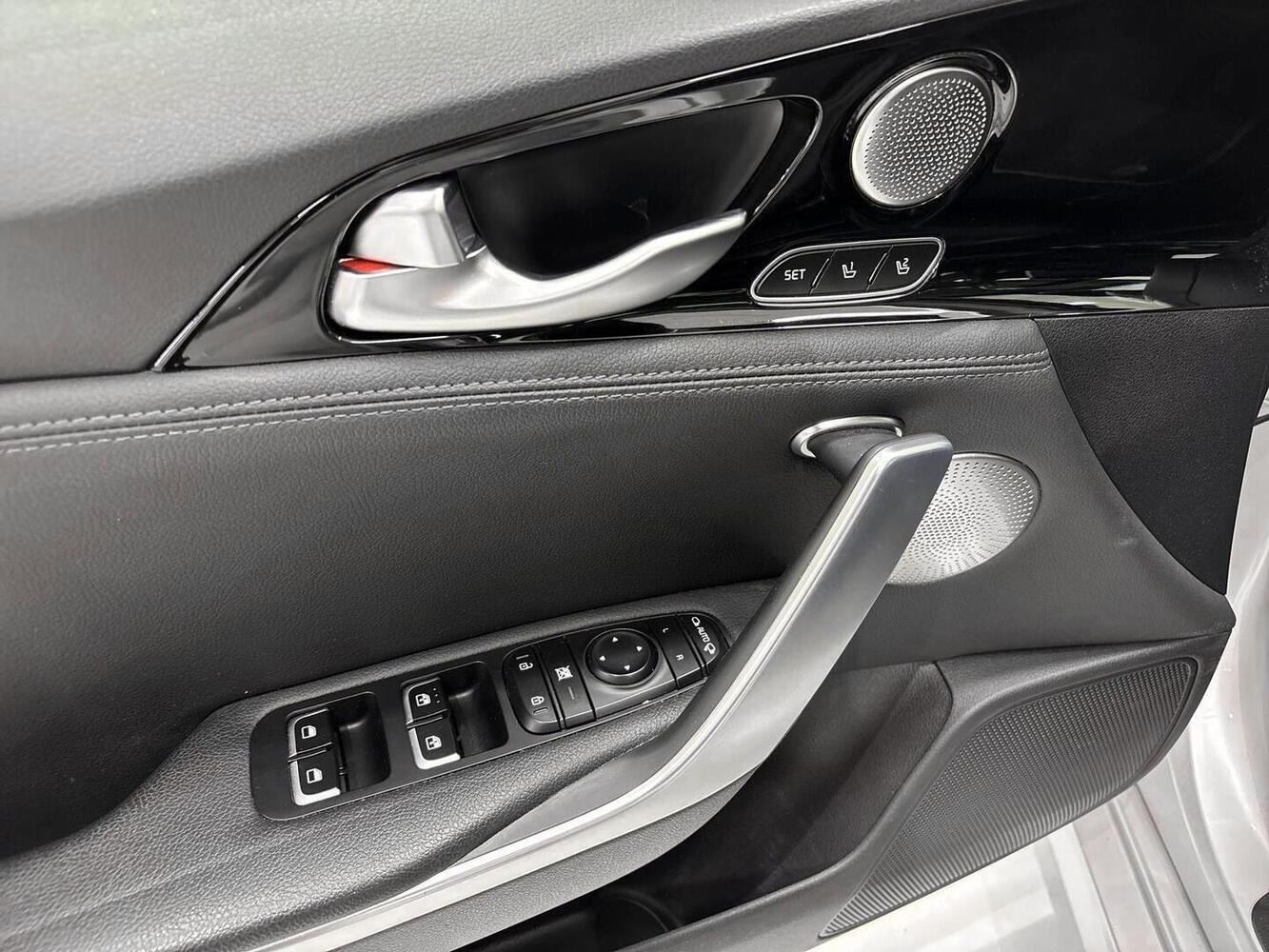 Kia Stinger vaihtoauto