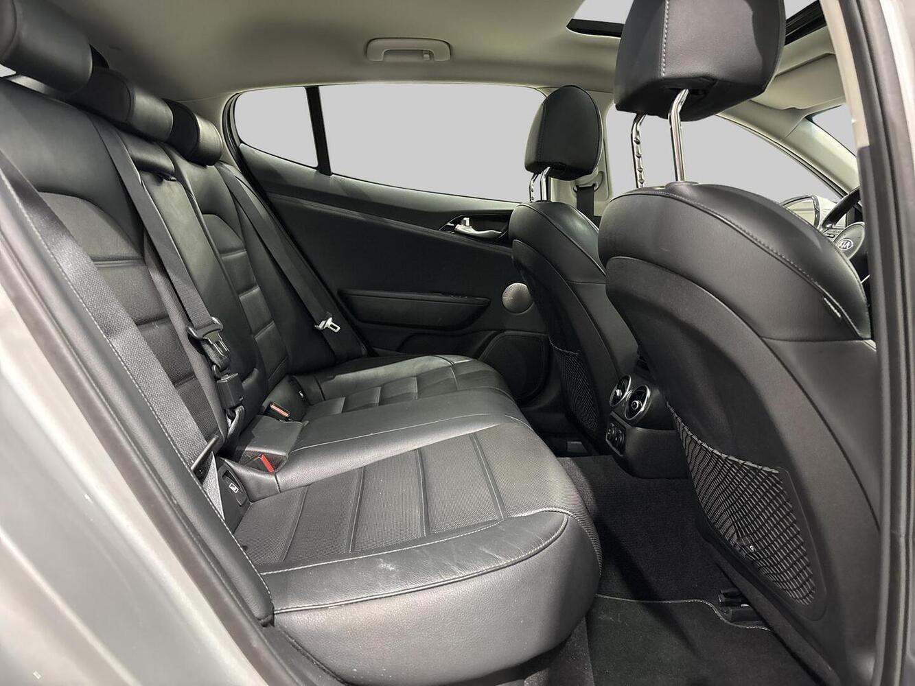 Kia Stinger vaihtoauto