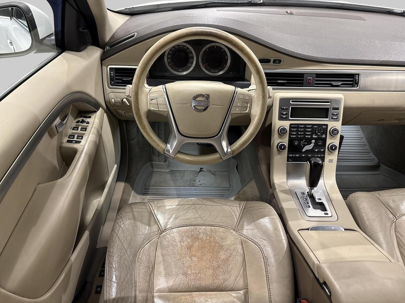 Volvo V70 vaihtoauto