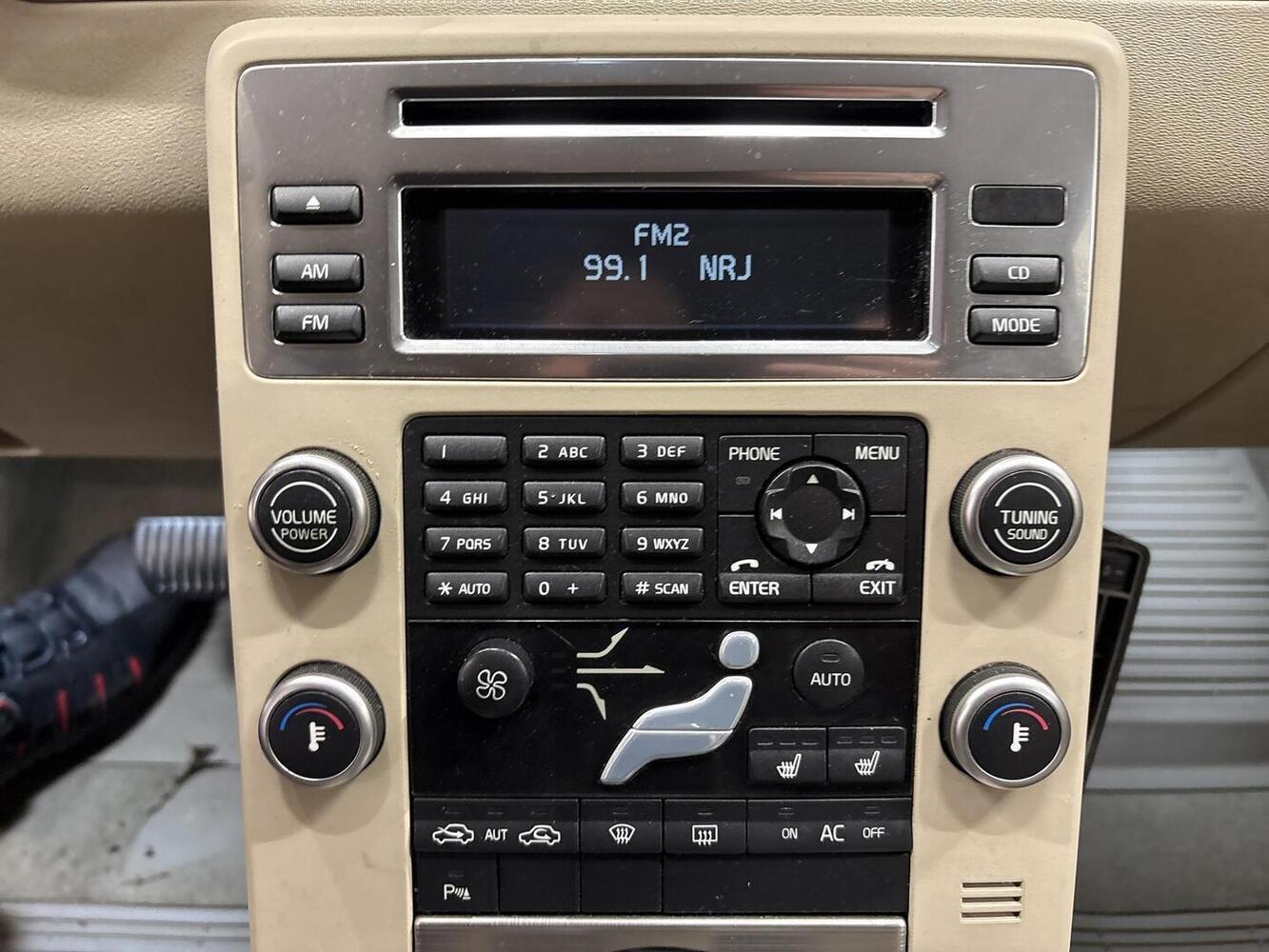 Volvo V70 vaihtoauto