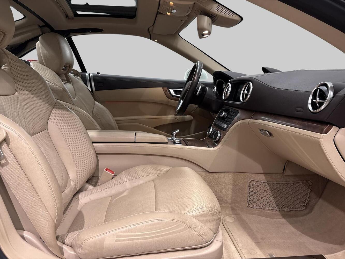 Mercedes-Benz SL vaihtoauto