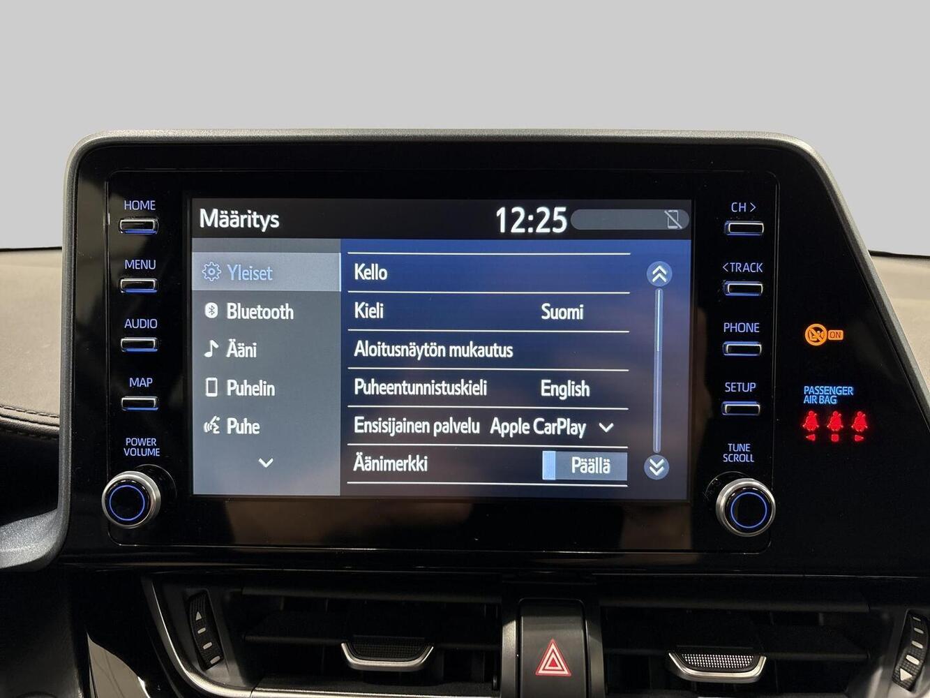 Toyota C-HR vaihtoauto