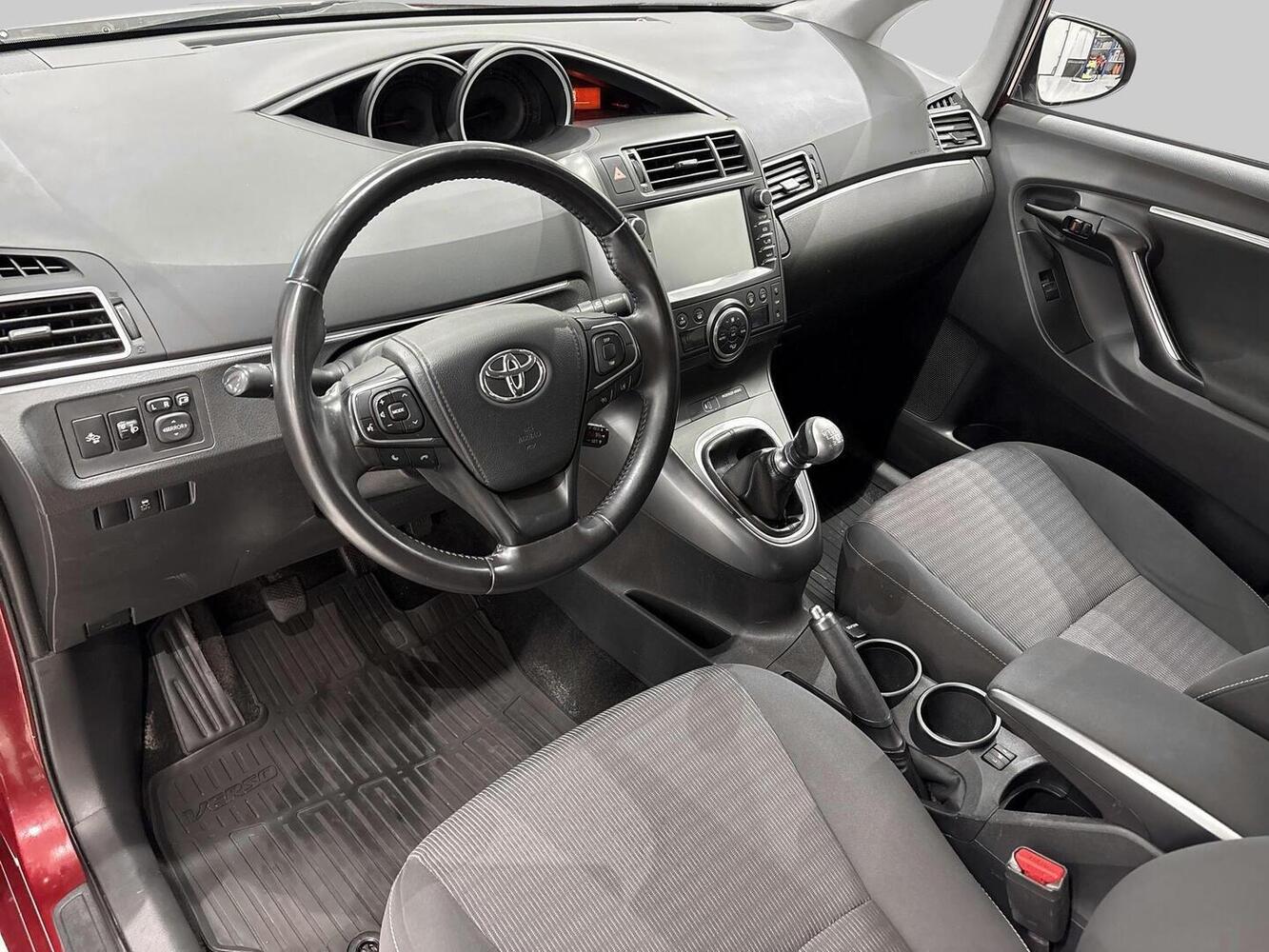 Toyota Verso vaihtoauto