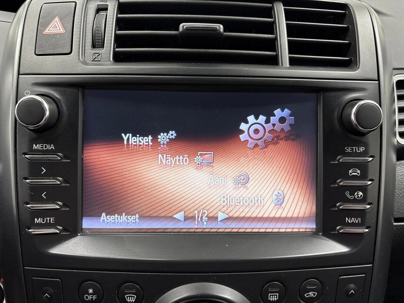Toyota Verso vaihtoauto