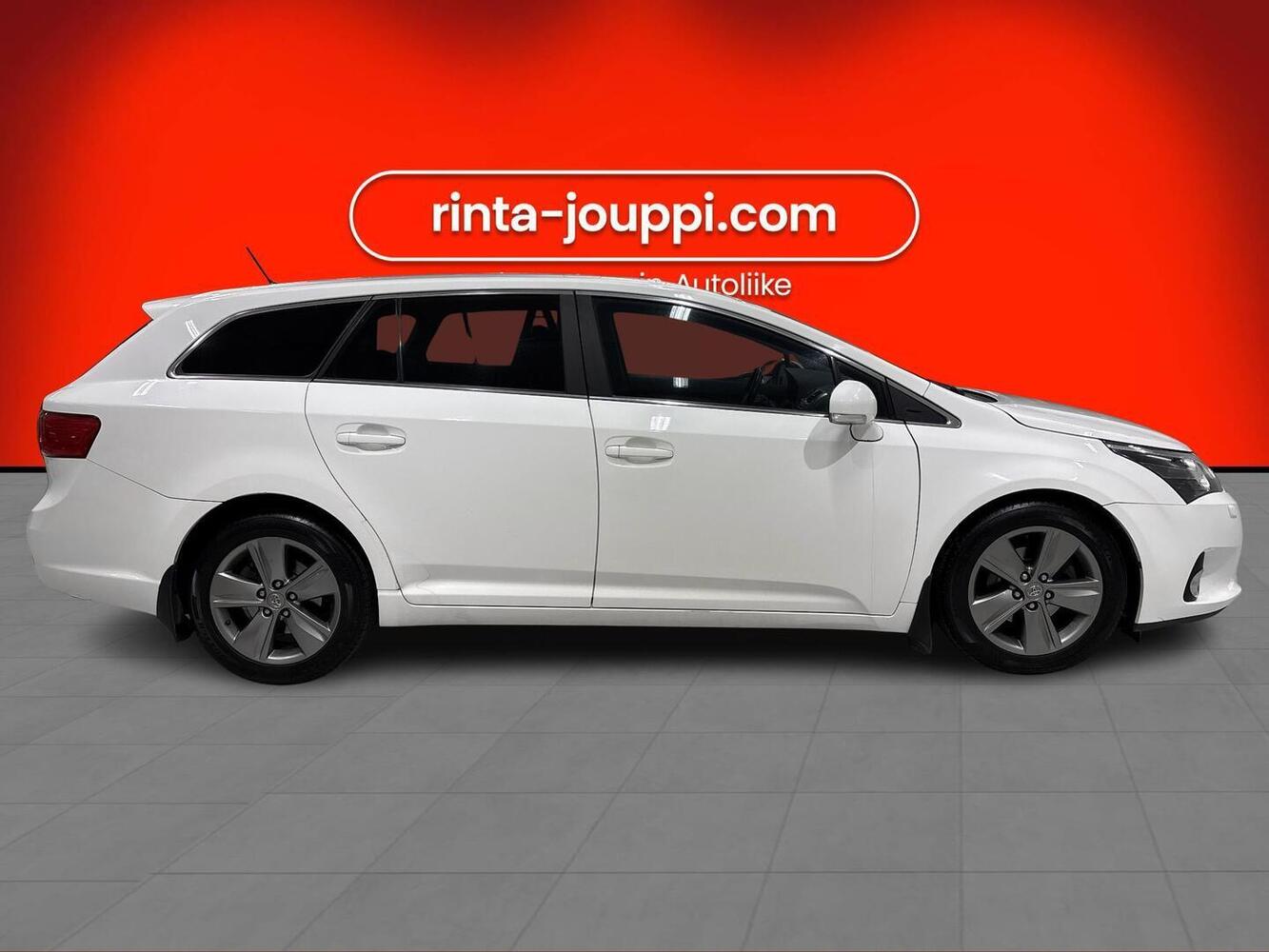 Toyota Avensis vaihtoauto