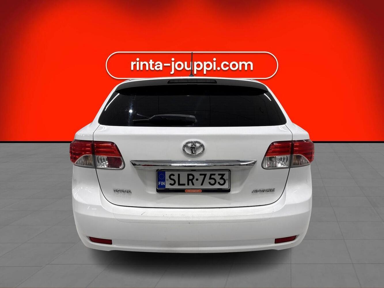 Toyota Avensis vaihtoauto