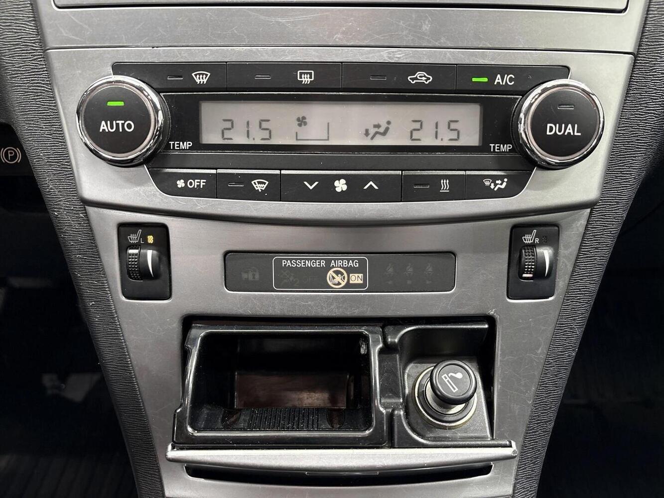 Toyota Avensis vaihtoauto