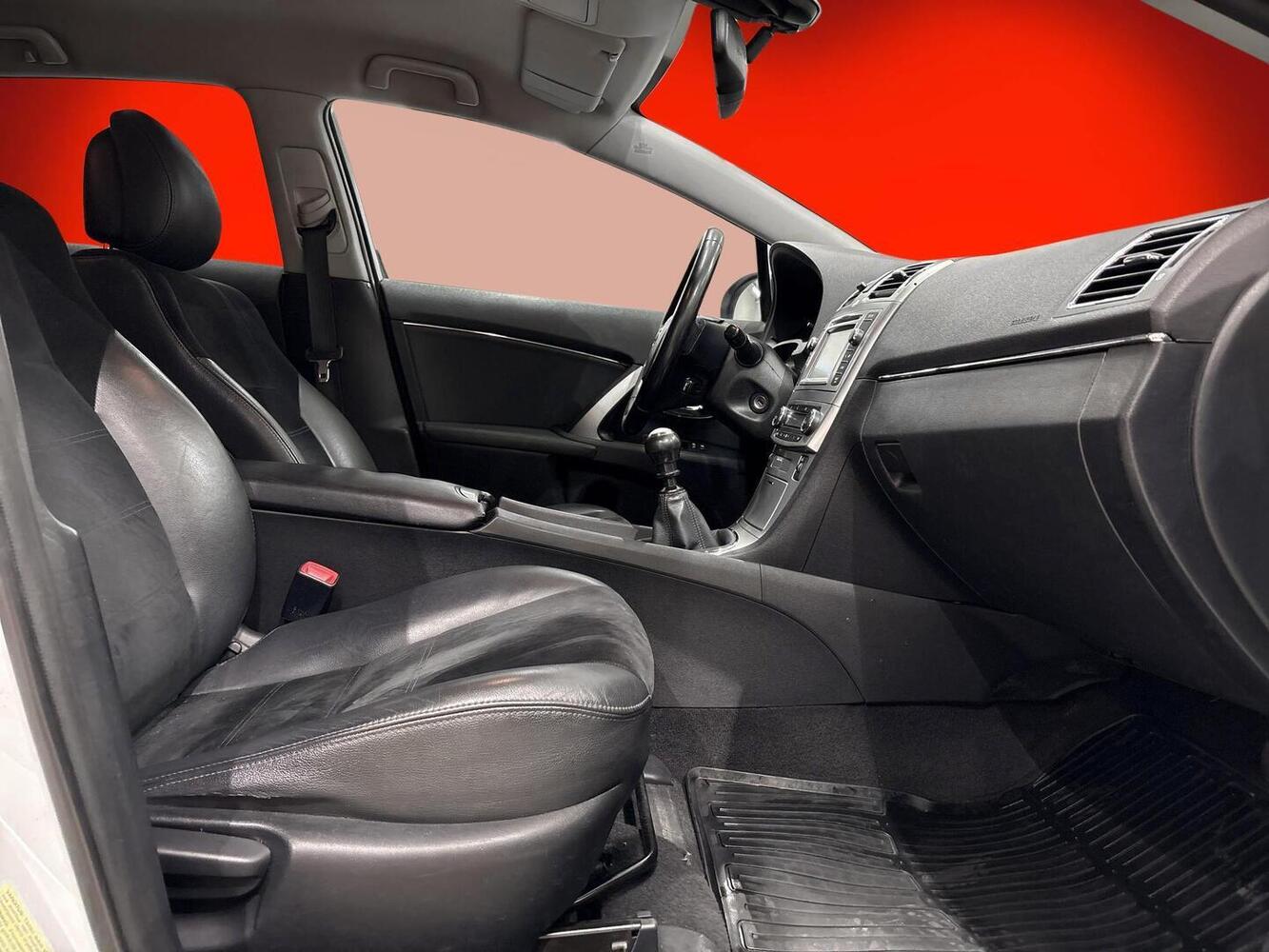 Toyota Avensis vaihtoauto