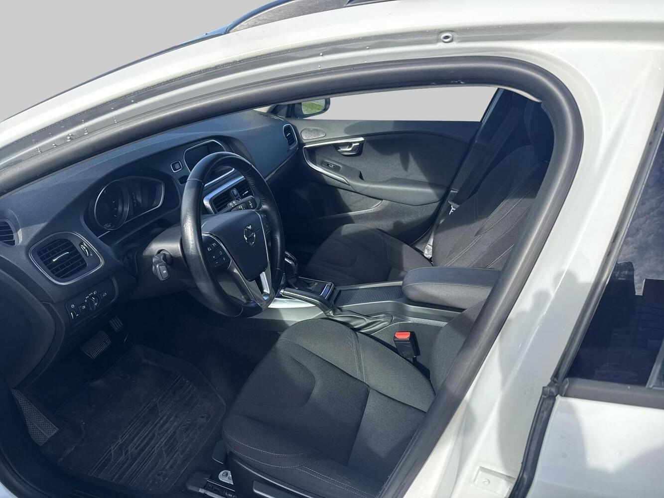 Volvo V40 Cross Country vaihtoauto