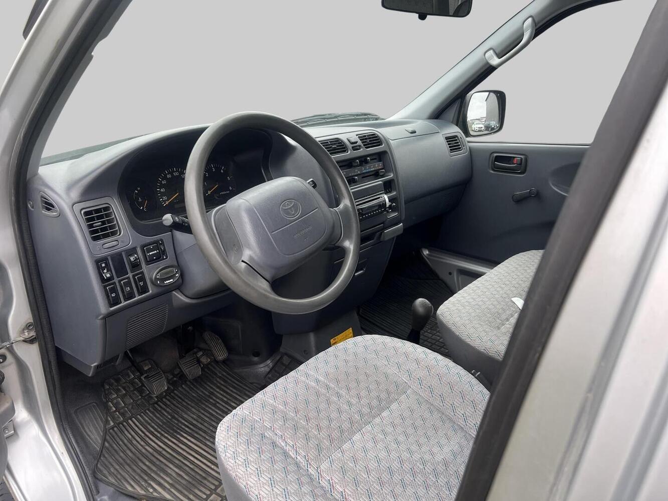 Toyota Hiace vaihtoauto