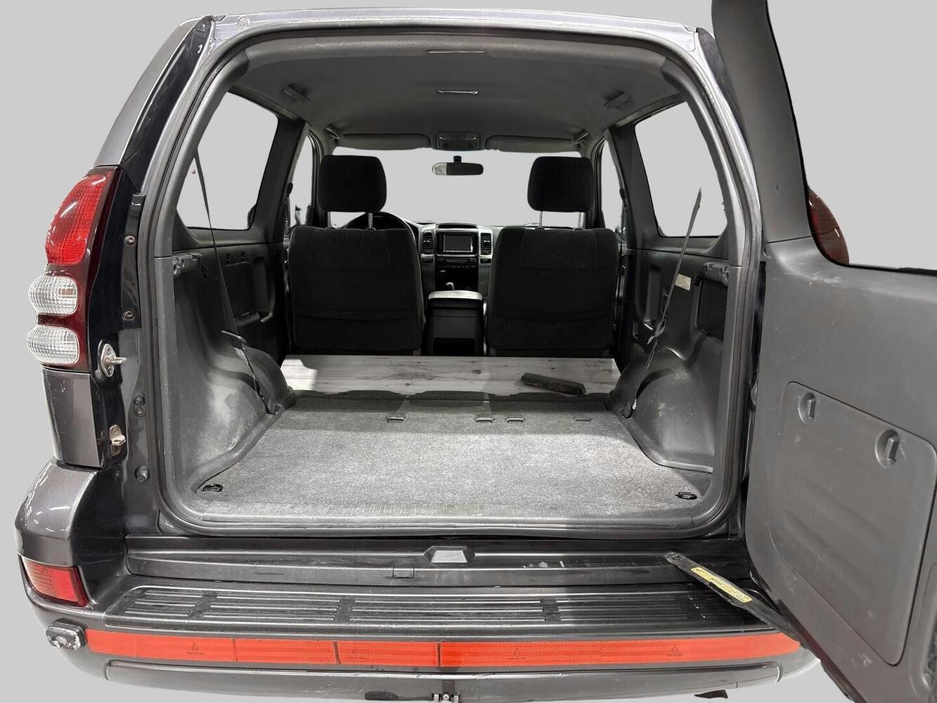 Toyota Land Cruiser vaihtoauto